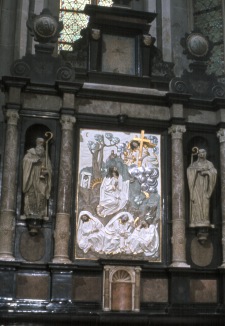 Benediktusaltar im inneren nördlichen Seitenschiff